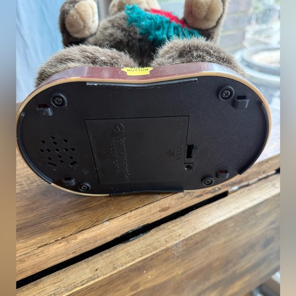 Vtg North Pole Productions Gemmy Animated Holiday Christmas Bear Dances Musical - Picture 8 of 11